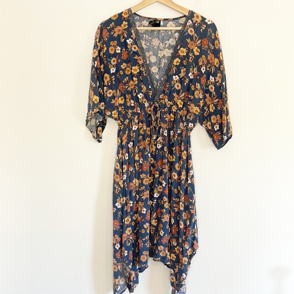 luna chix Dresses & Skirts - Boutique floral dress